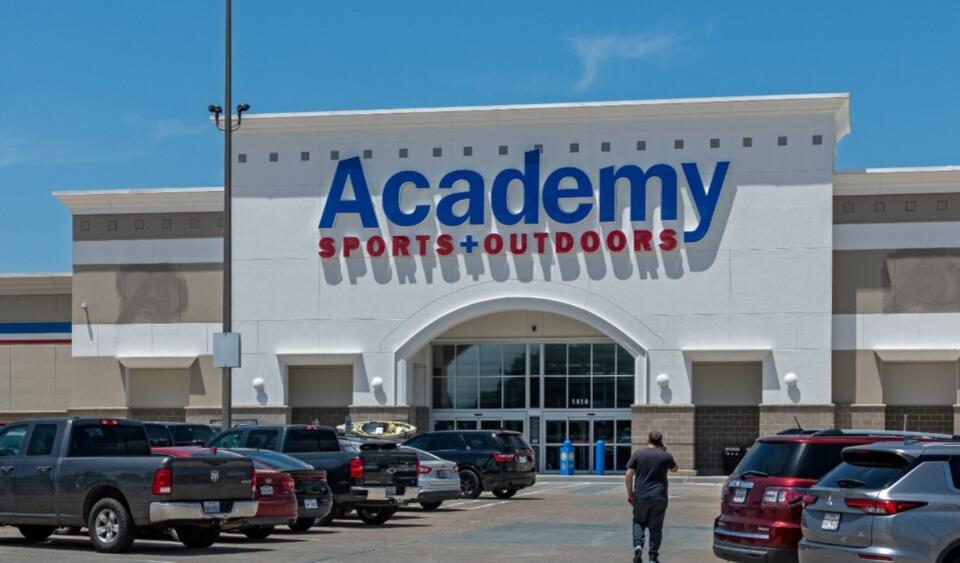 3cXu3v_19f9Yead00.jpg JLL Capital Markets negotiates sale of 315,708-square-foot power center in Conroe