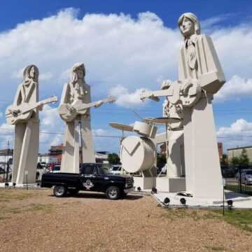 New art exhibit celebrates works of the late sculptor David Adickes